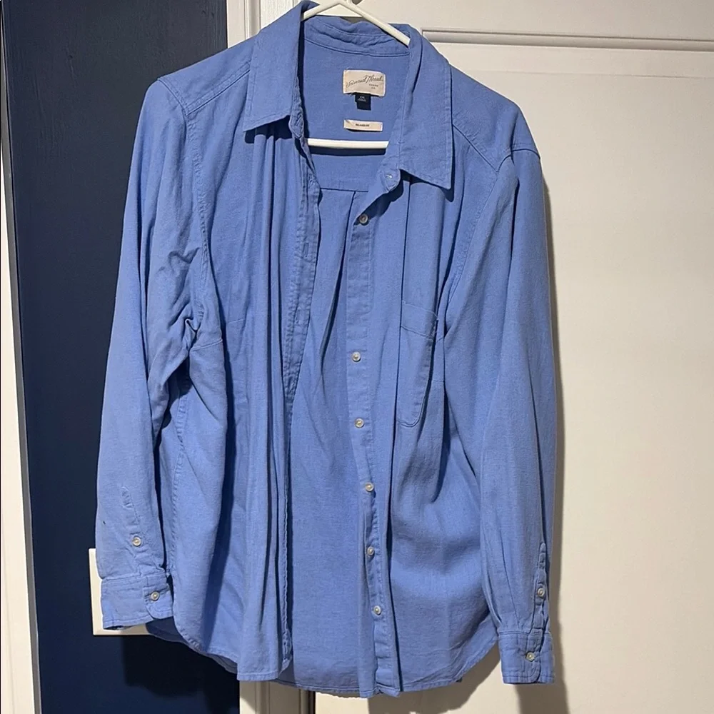 Universal Thread Button Down Size XXL - Picture 1 of 5